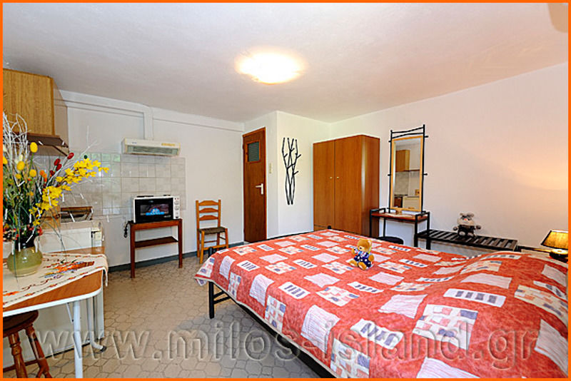 אדאמאס Iremia Rooms מראה חיצוני תמונה
