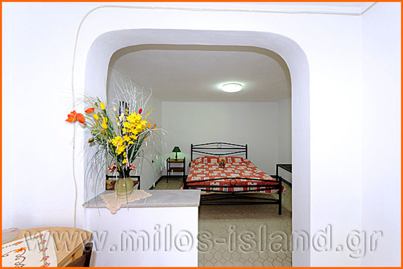 אדאמאס Iremia Rooms מראה חיצוני תמונה