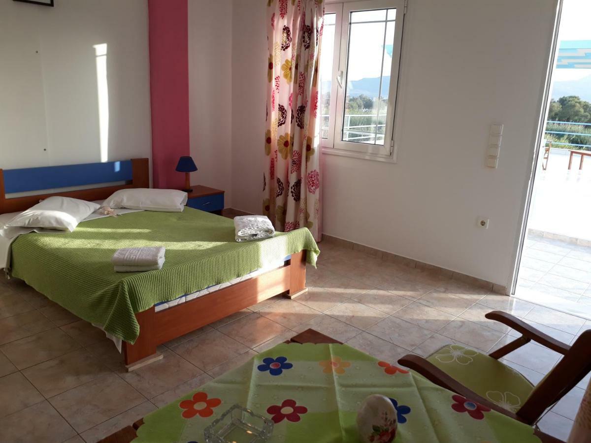 אדאמאס Iremia Rooms מראה חיצוני תמונה