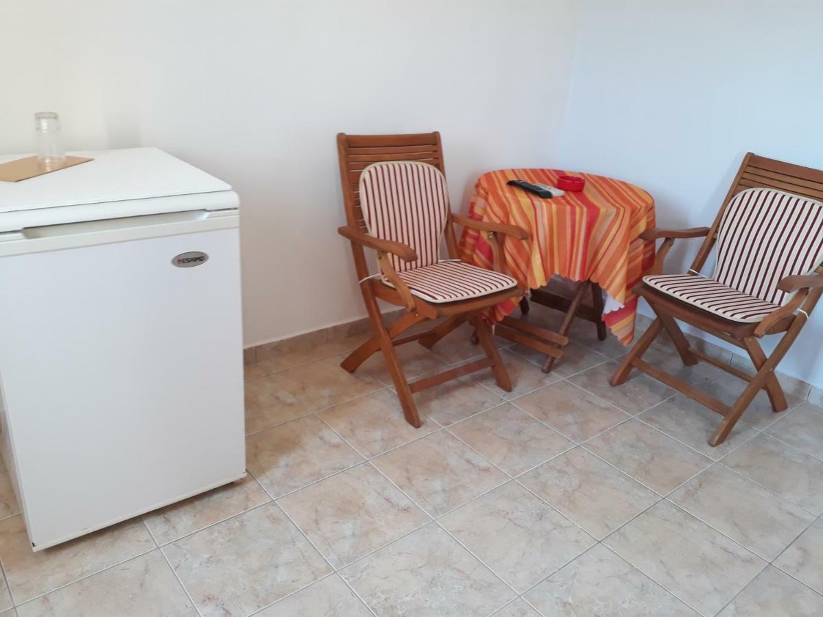 אדאמאס Iremia Rooms מראה חיצוני תמונה